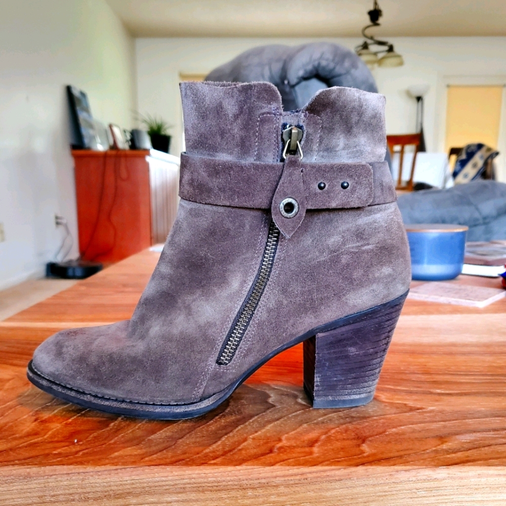 Paul Green Ankle Boots